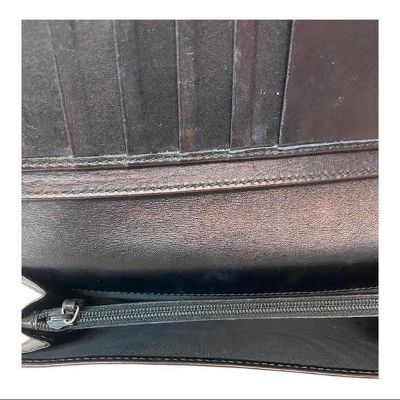 ❌SOLD❌Gucci Guccissima Wallet - Picture 9 of 12